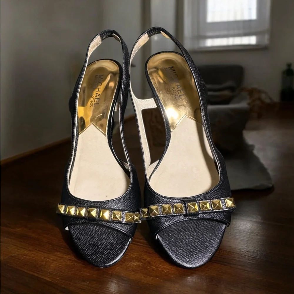 Michael Kors sandal toe